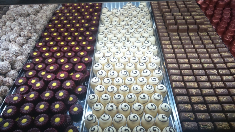 vente-ROURE-min_chocolates_milk_chocolate_white_chocolate_truffles_candy_food_treat_cacao-1213769